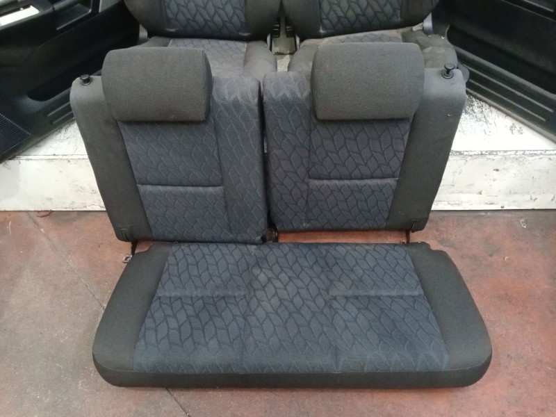 Recambio de juego asientos completo para mitsubishi montero io i (h6_w, h7_w) 1.8 gdi (h66w, h76w) referencia OEM IAM VER FOTOS 