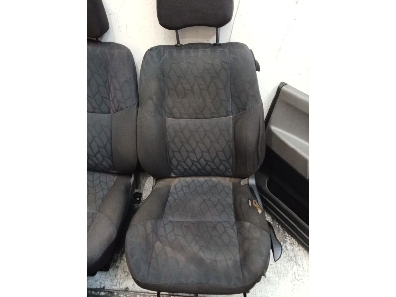 Recambio de juego asientos completo para mitsubishi montero io i (h6_w, h7_w) 1.8 gdi (h66w, h76w) referencia OEM IAM VER FOTOS 