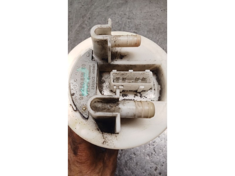 Recambio de bomba combustible para citroën saxo 1.1 x referencia OEM IAM 9626061880  