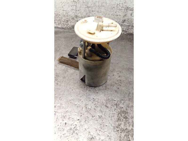 Recambio de bomba combustible para hyundai elantra iii sedán (xd) 1.6 referencia OEM IAM 311101H000  