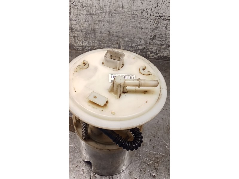 Recambio de bomba combustible para hyundai elantra iii sedán (xd) 1.6 referencia OEM IAM 311101H000  