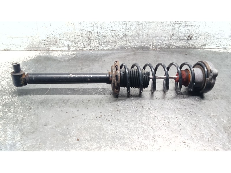 Recambio de amortiguador trasero derecho para audi a4 b5 (8d2) 1.9 tdi referencia OEM IAM 8D5515031  