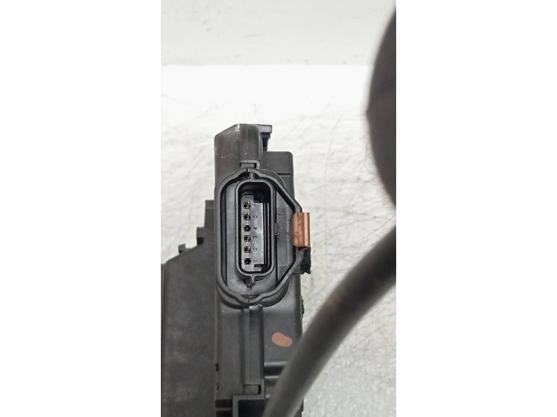 Recambio de motor cierre centralizado trasero derecho para renault zoe entry referencia OEM IAM 825029017R  