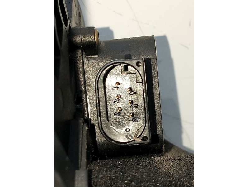 Recambio de potenciometro pedal para mercedes-benz clase c (w203) c 220 cdi (203.006) referencia OEM IAM A2033000104  