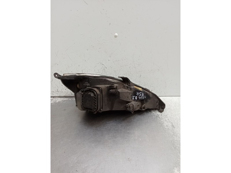Recambio de faro izquierdo para ford focus i (daw, dbw) 1.8 16v referencia OEM IAM   