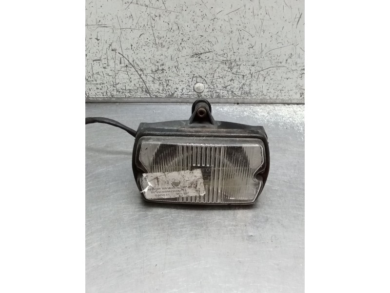 Recambio de faro antiniebla izquierdo para peugeot 309 1.9 diesel cat referencia OEM IAM   