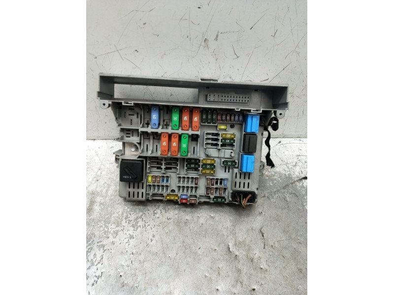 Recambio de caja reles / fusibles para bmw 1 (e87) 120 d referencia OEM IAM 690662103 55085131030101 18844000002A