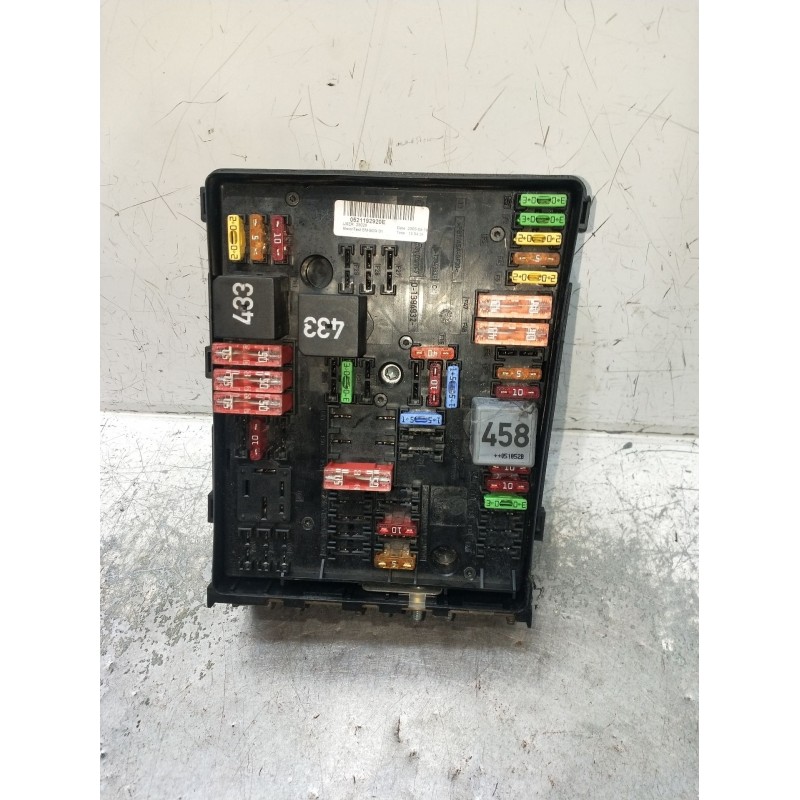 Recambio de caja reles / fusibles para skoda octavia ii (1z3) 1.9 tdi referencia OEM IAM 0521192920E  