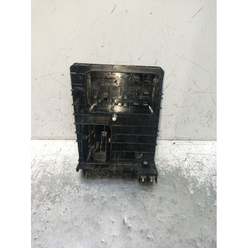 Recambio de caja reles / fusibles para skoda octavia ii (1z3) 1.9 tdi referencia OEM IAM 0521192920E  