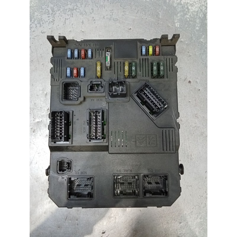 Recambio de caja reles / fusibles para peugeot 407 sw (6e_, 6d_) 2.0 hdi 135 referencia OEM IAM 9655708380 BSIS0200 S120104700L