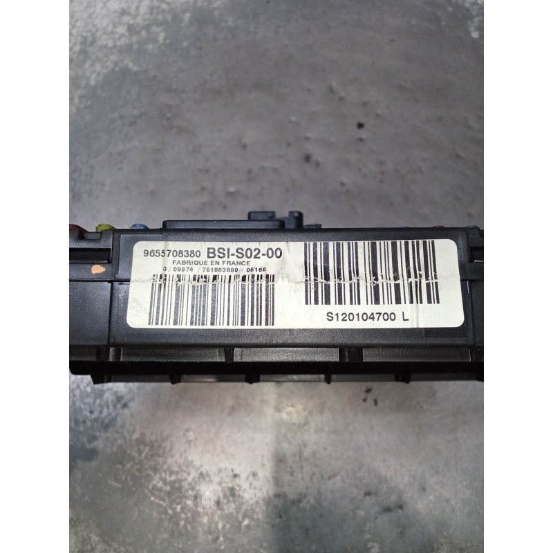 Recambio de caja reles / fusibles para peugeot 407 sw (6e_, 6d_) 2.0 hdi 135 referencia OEM IAM 9655708380 BSIS0200 S120104700L