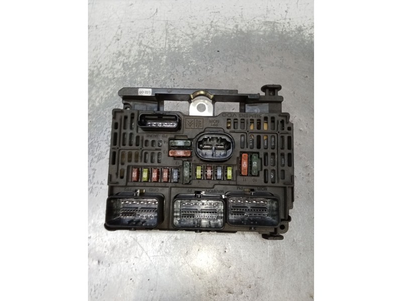 Recambio de caja reles / fusibles para peugeot 407 sw (6e_, 6d_) 2.0 hdi 135 referencia OEM IAM 9656086180 S118983002J 