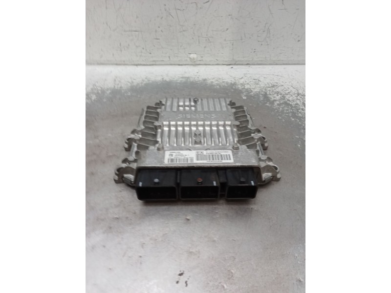 Recambio de centralita motor uce para peugeot 407 sw (6e_, 6d_) 2.0 hdi 135 referencia OEM IAM SW9660780780 5WS40261BT HW9660780