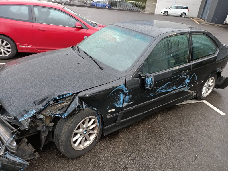 bmw serie 3 compacto (e36) del año 2000