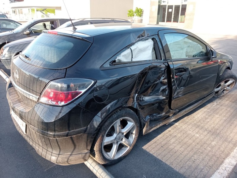 opel astra h gtc (a04) del año 2009