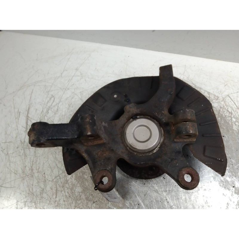 Recambio de mangueta delantera izquierda para mercedes vito caja cerrada 6.03  111 cdi largo (639.603) referencia OEM IAM   