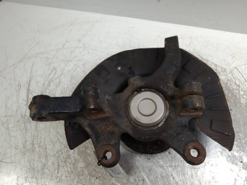 Recambio de mangueta delantera izquierda para mercedes vito caja cerrada 6.03  111 cdi largo (639.603) referencia OEM IAM   