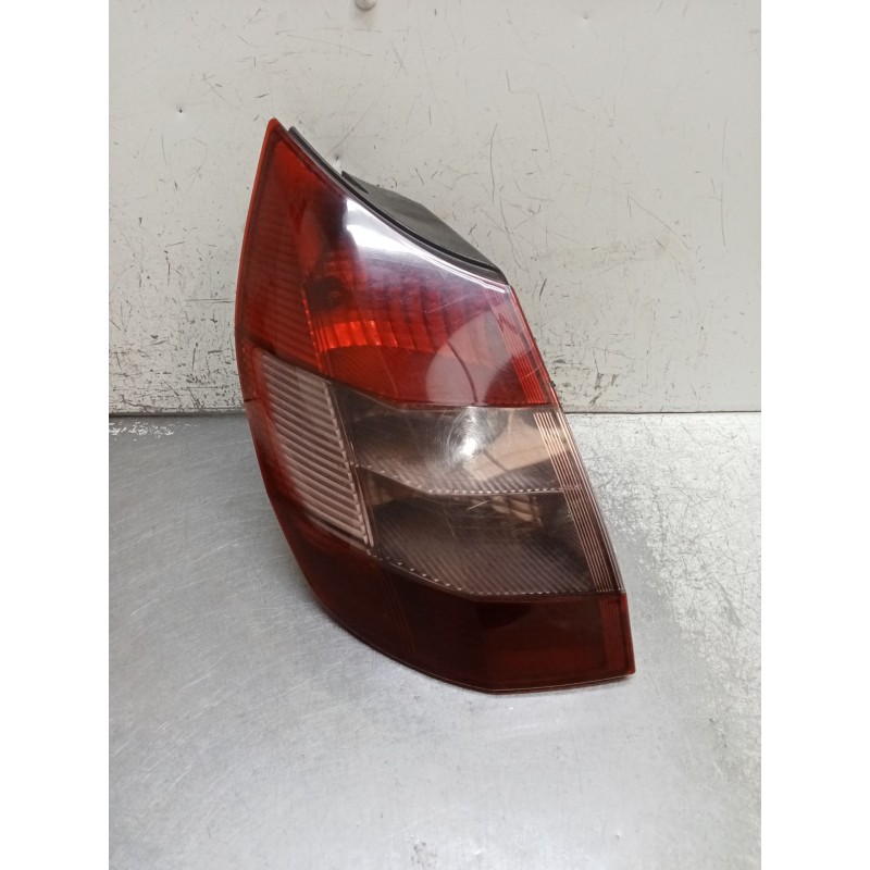 Recambio de piloto trasero izquierdo para renault grand scénic ii (jm0/1_) 1.9 dci (jm0g, jm12, jm1g, jm2c) referencia OEM IAM 2