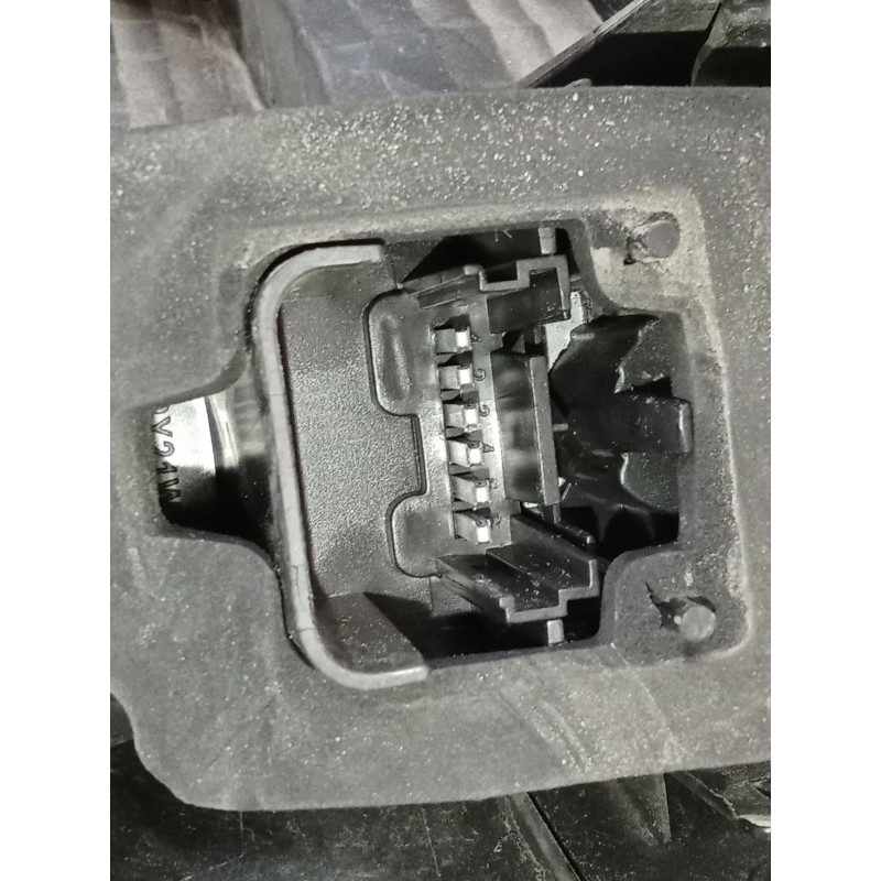 Recambio de piloto trasero izquierdo para renault grand scénic ii (jm0/1_) 1.9 dci (jm0g, jm12, jm1g, jm2c) referencia OEM IAM 2