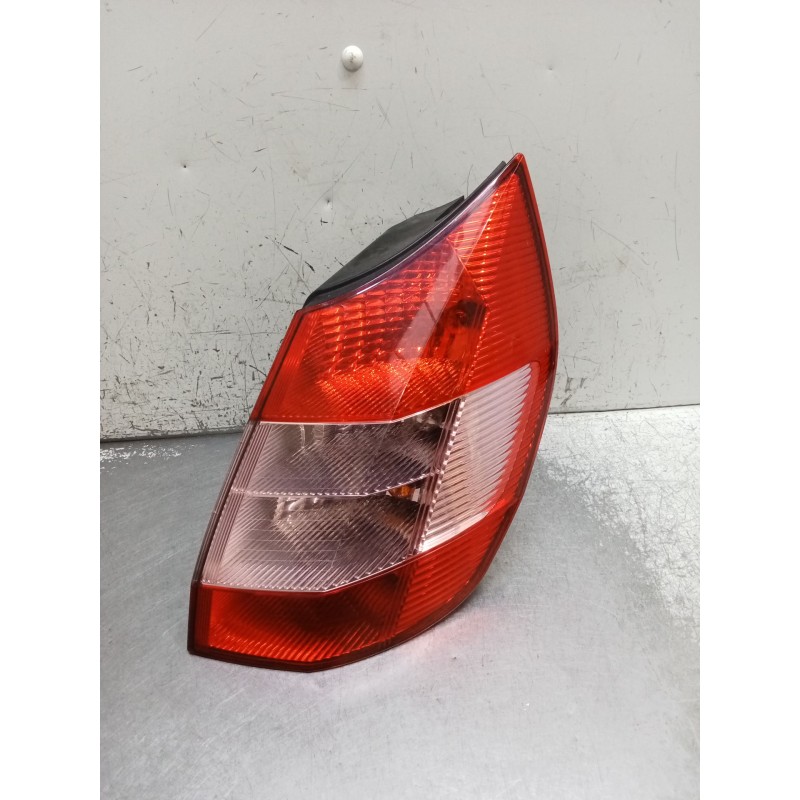 Recambio de piloto trasero derecho para renault grand scénic ii (jm0/1_) 1.9 dci (jm0g, jm12, jm1g, jm2c) referencia OEM IAM   