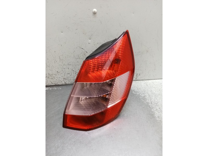 Recambio de piloto trasero derecho para renault grand scénic ii (jm0/1_) 1.9 dci (jm0g, jm12, jm1g, jm2c) referencia OEM IAM   