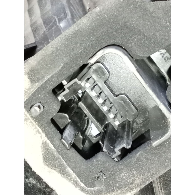 Recambio de piloto trasero derecho para renault grand scénic ii (jm0/1_) 1.9 dci (jm0g, jm12, jm1g, jm2c) referencia OEM IAM   