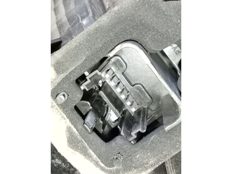 Recambio de piloto trasero derecho para renault grand scénic ii (jm0/1_) 1.9 dci (jm0g, jm12, jm1g, jm2c) referencia OEM IAM   