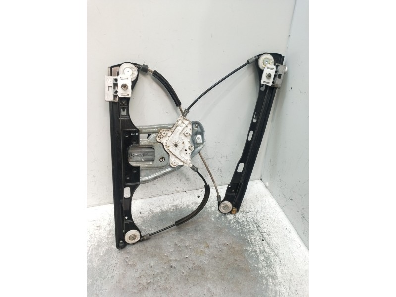 Recambio de elevalunas delantero izquierdo para mercedes-benz clase c t-model (s203) c 270 cdi (203.216) referencia OEM IAM A203