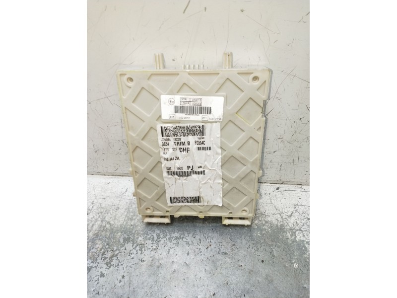 Recambio de caja reles / fusibles para ford focus iii 1.5 tdci referencia OEM IAM J12J44J54180329 GV6T14A073PJ F1FT14014CHF
