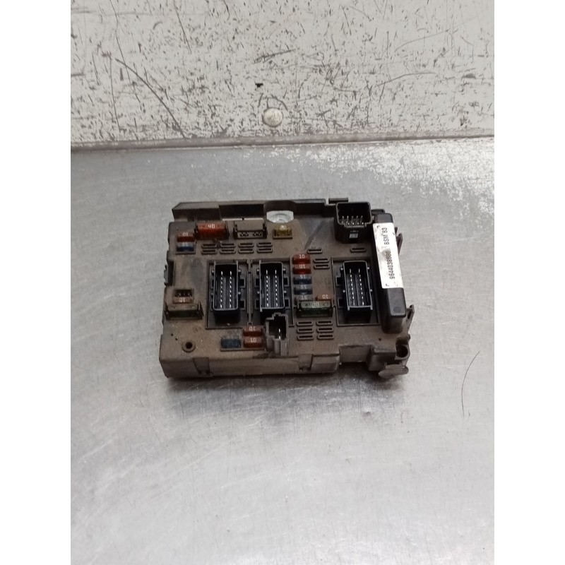 Recambio de caja reles / fusibles para citroën xsara (n1) 2.0 hdi 90 referencia OEM IAM 9644038680 13860856 