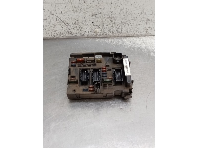 Recambio de caja reles / fusibles para citroën xsara (n1) 2.0 hdi 90 referencia OEM IAM 9644038680 13860856 