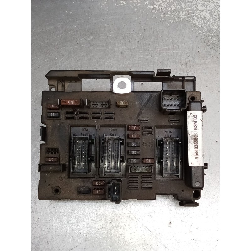 Recambio de caja reles / fusibles para citroën xsara (n1) 2.0 hdi 90 referencia OEM IAM 9644038680 13860856 