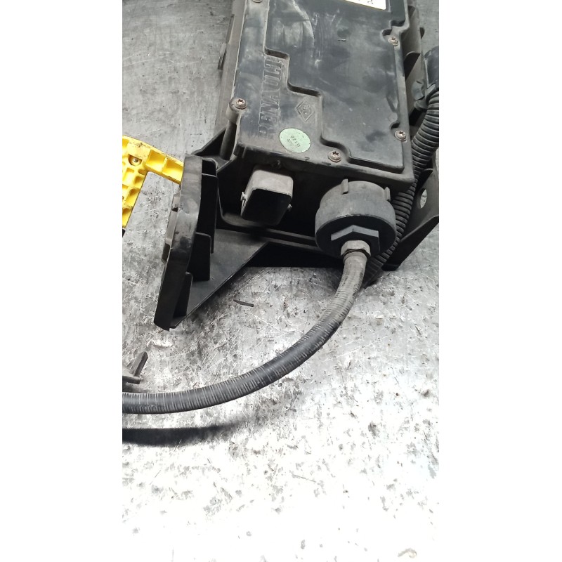 Recambio de freno de mano electrico para renault grand scénic ii (jm0/1_) 1.9 dci (jm0g, jm12, jm1g, jm2c) referencia OEM IAM 82
