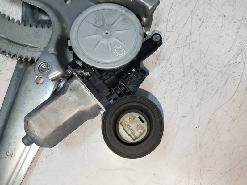 Recambio de elevalunas trasero izquierdo para toyota rav 4 advance hybrid referencia OEM IAM 6980442050  5P