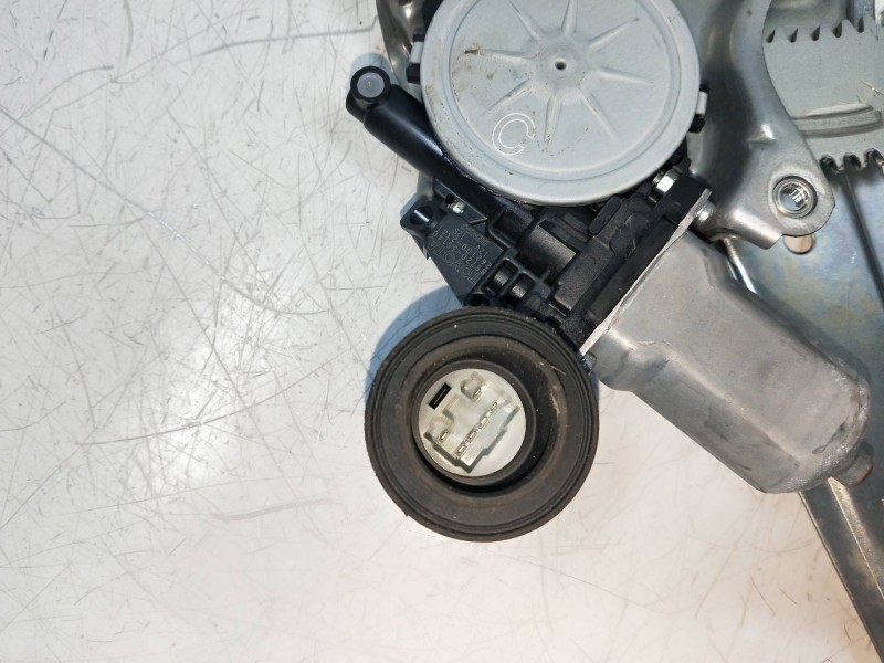 Recambio de elevalunas trasero derecho para toyota rav 4 advance hybrid referencia OEM IAM 6980342050  5P