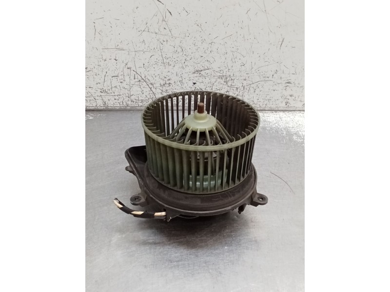 Recambio de motor calefaccion para citroën xsara (n1) 2.0 hdi 90 referencia OEM IAM 210681233F 740471233F 