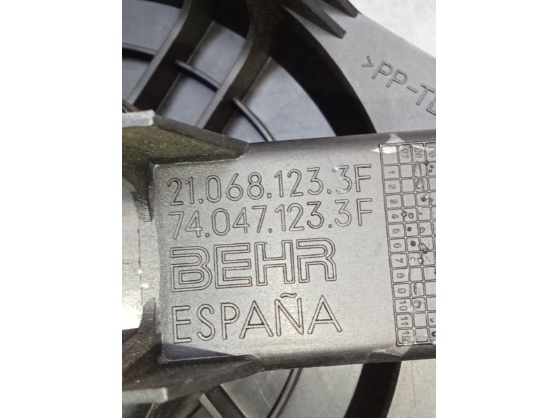 Recambio de motor calefaccion para citroën xsara (n1) 2.0 hdi 90 referencia OEM IAM 210681233F 740471233F 