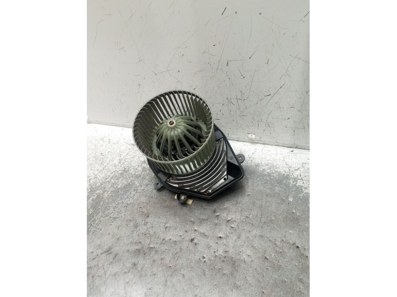 Recambio de motor calefaccion para audi a4 b5 (8d2) 1.9 tdi referencia OEM IAM 8D1820021 740221233F 