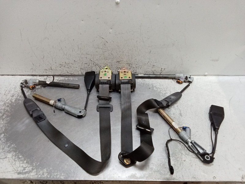 Recambio de juego cinturones delantero para renault grand scénic ii (jm0/1_) 1.9 dci (jm0g, jm12, jm1g, jm2c) referencia OEM IAM