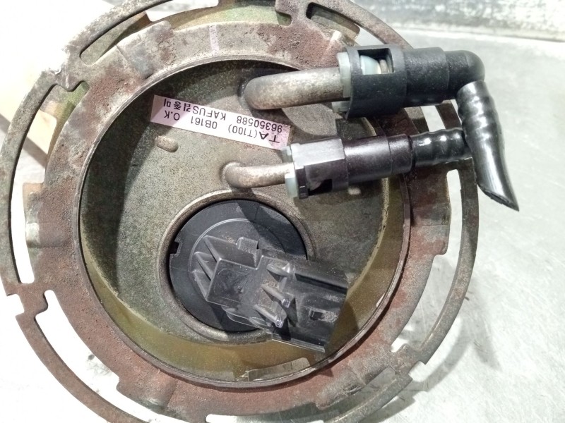 Recambio de bomba combustible para daewoo lanos (klat) 1.3 referencia OEM IAM 96350588  