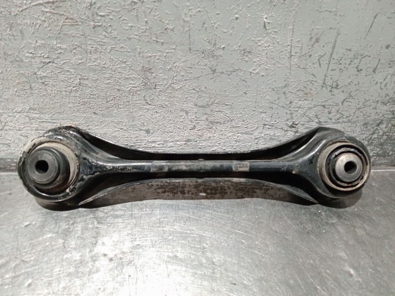 Recambio de brazo suspension superior trasero derecho para bmw 3 touring (e91) 320 d referencia OEM IAM 6777980  