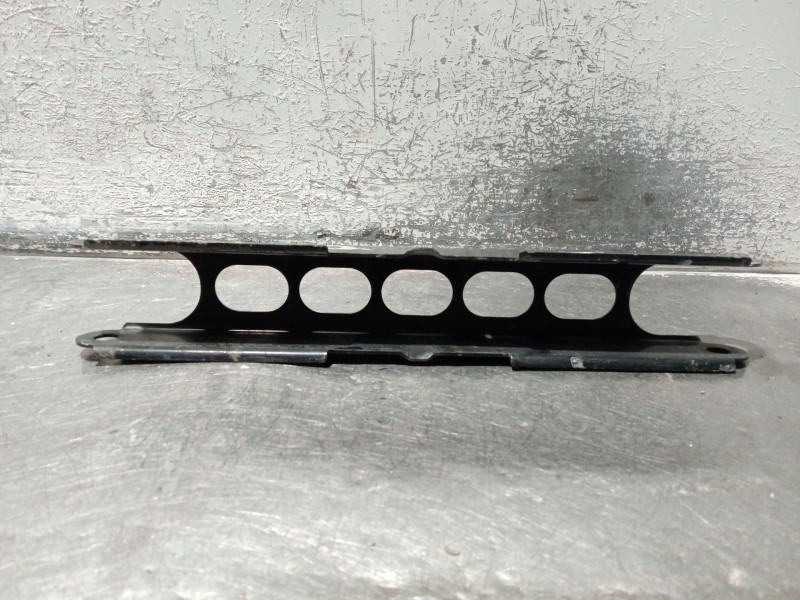 Recambio de brazo suspension inferior trasero izquierdo para bmw 3 touring (e91) 320 d referencia OEM IAM 6763477 03103532 