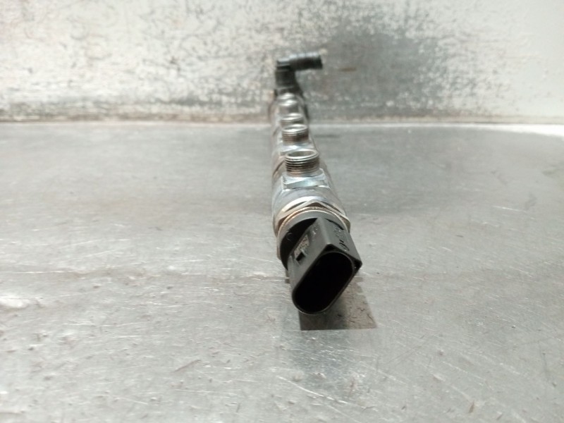 Recambio de rampa inyectora para bmw 3 touring (e91) 320 d referencia OEM IAM 780912801 0445214183 