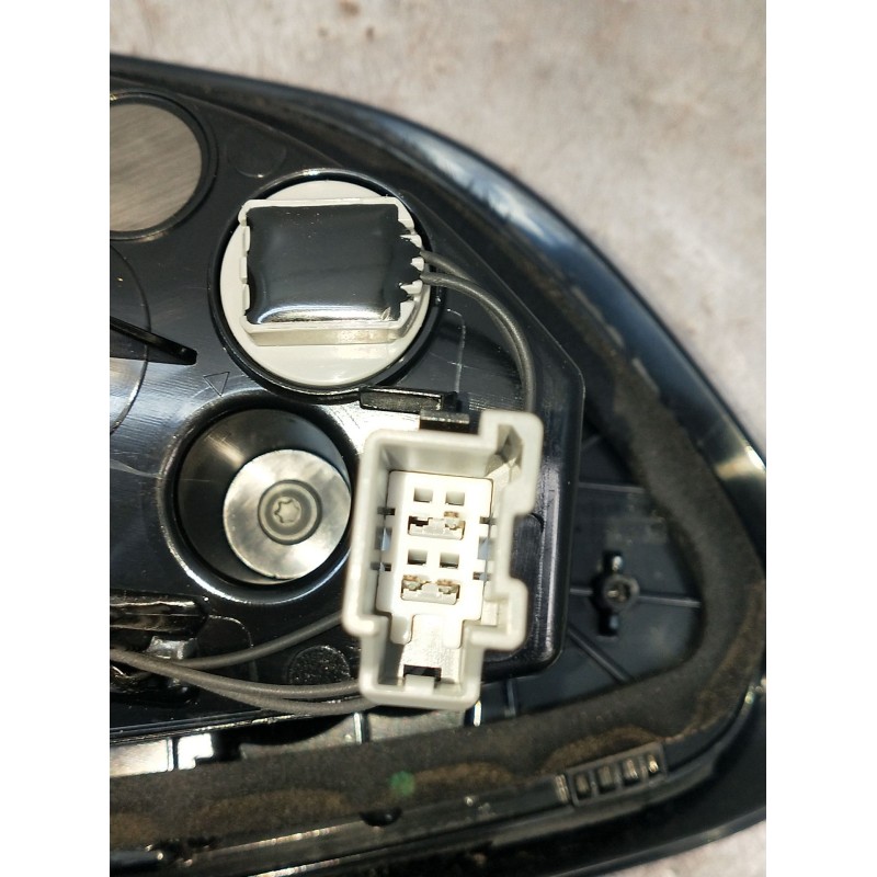 Recambio de piloto trasero derecho interior para ford puma (j2k, cf7) 1.0 ecoboost mhev referencia OEM IAM BX726LHLB15726 P1TB13