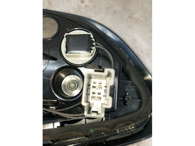 Recambio de piloto trasero derecho interior para ford puma (j2k, cf7) 1.0 ecoboost mhev referencia OEM IAM BX726LHLB15726 P1TB13