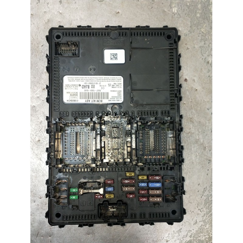 Recambio de caja reles / fusibles para ford puma (j2k, cf7) 1.0 ecoboost mhev referencia OEM IAM RU5T15604BJAD 20240725 F005V045