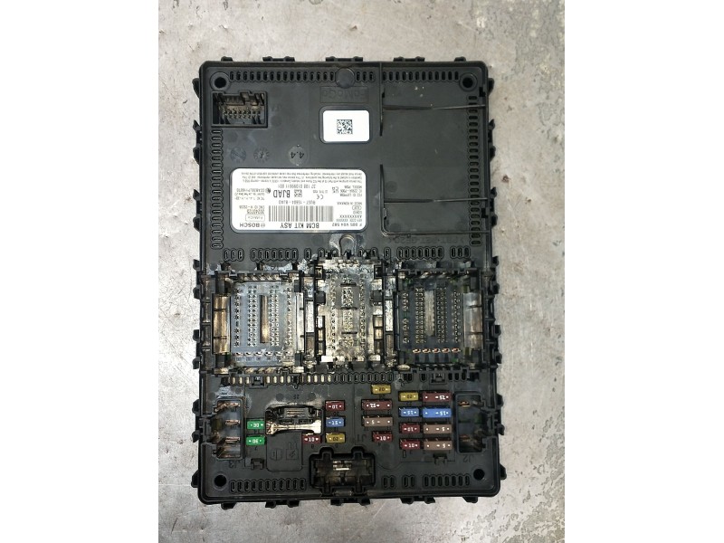 Recambio de caja reles / fusibles para ford puma (j2k, cf7) 1.0 ecoboost mhev referencia OEM IAM RU5T15604BJAD 20240725 F005V045