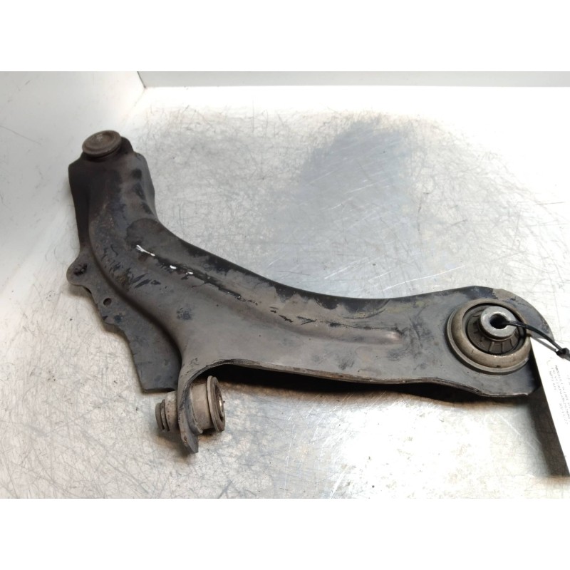 Recambio de brazo suspension inferior delantero izquierdo para renault scenic ii confort dynamique referencia OEM IAM   