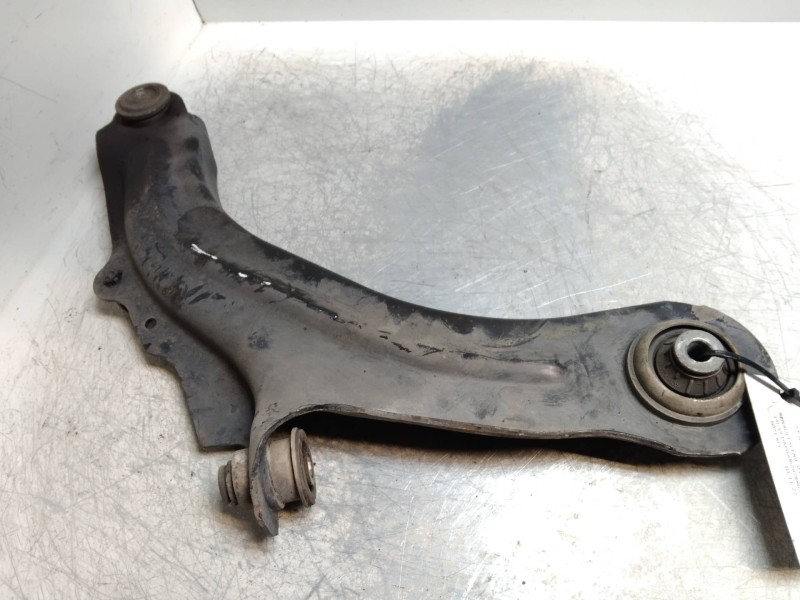 Recambio de brazo suspension inferior delantero izquierdo para renault scenic ii confort dynamique referencia OEM IAM   