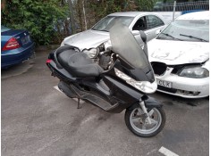 piaggio x8 del año 2007